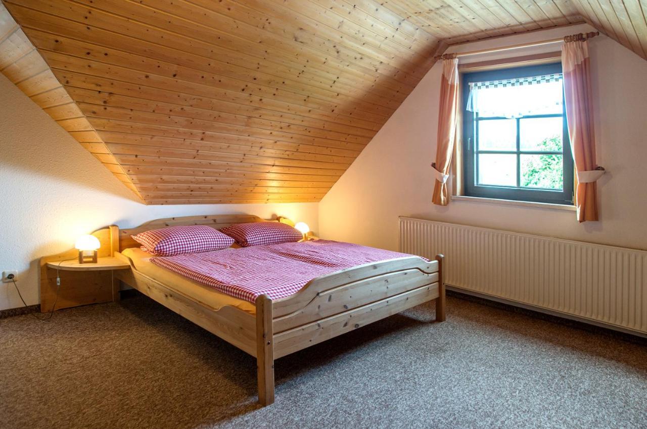 Am Roten Hammer I Gasthof Und Pension 오베르비젠탈 외부 사진